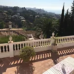 Villa Llamedos