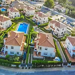 Arenda Pino Alto Holiday Home Masia 2