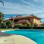 2225-Spacious 3 Bedrooms With Sea View