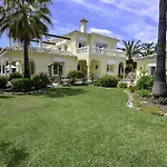 20001 - Exquisite Villa 50M To Beach
