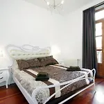 Kirei Apartment Merced