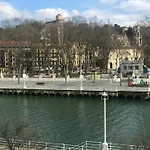 Piso Senorial En Corazon De Bilbao