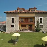 Hotel Apartamentos La Montanesa