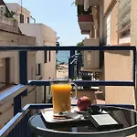 Sunny Flat In Sitges 30 Seconds To Beach, Balcony & Sea Views!