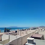 Precioso Atico En Torre De Benagalbon A 20 Metros Del Mar.