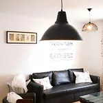 Zambra. Luminoso Y Coqueto Apartamento En Chiclana
