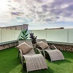 Deluxe 2 Bedrooms With Chillout Terrace