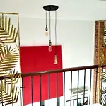 Simplyhosted El Teatro