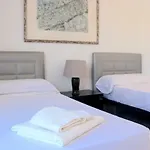 Condes De Iza Large Townhouse Sleeps 8 Rdr122