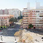 Luminoso Piso + Balcon En Valencia