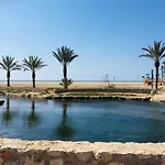 Casa Adosada Con Piscina En Comarruga