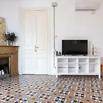 B32-Sunny And Modernist Apartment For Groups In Center