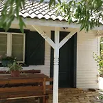 Tranquila Casa De Madera