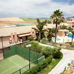 Akutuna - Casa Familiar Con Piscina , Garaje & Pista De Padel