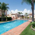 Condes De Iza Large Townhouse Sleeps 8 Rdr122