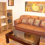 Condes De Iza Large Townhouse Sleeps 8 Rdr122