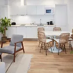 La Bola Suite Apartments