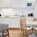La Bola Suite Apartments
