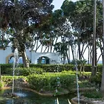Urb. Alhambra Del Mar, Marbella