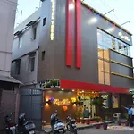 Hotel Royal Treat