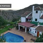 Apartamento En Cortijo Totalmente Reformado En Pleno Paraje Natural Junto Al Caminito Del Rey Y Los Sectores Mas Importantes De Escalada A Solo 2 Minutos De La Estacion De Tren