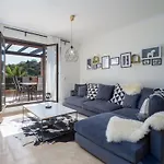 2297 Superb 2 Bedrooms With Seaview