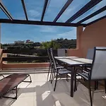 2297 Superb 2 Bedrooms With Seaview