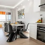 Luxury Apartment Boutique In Torres Del Sol