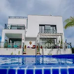 Luxury Villa Chelsea For Golf & Relax In Best Location