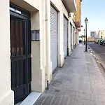Bright And Quiet Rooms Near The Beach
