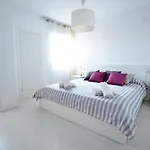 Modern Apartment In Valencia