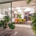 Villa In Valencia With Pool On The Beach