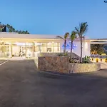 Admiral Lodge