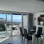 Skol 927A - Beachfront Central Luxury Penthouse