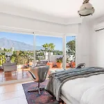 Molo 44 Suites Puerto Banus