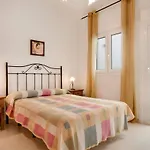 Apt° Almadraba, Familias Y Parejas