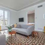 6 Dormitorios En Apartamento Modernista En El Corazon De Barcelona