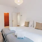 Victoria By People Rentals