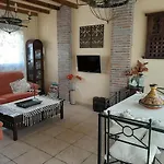 Chalet Individual En El Pueblo De Zahara