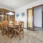 R28 Apartamento Montserrat 11-3