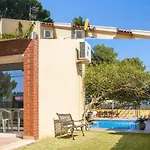 R88 Casa Alegre