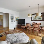 Marla By Smiling Rentals