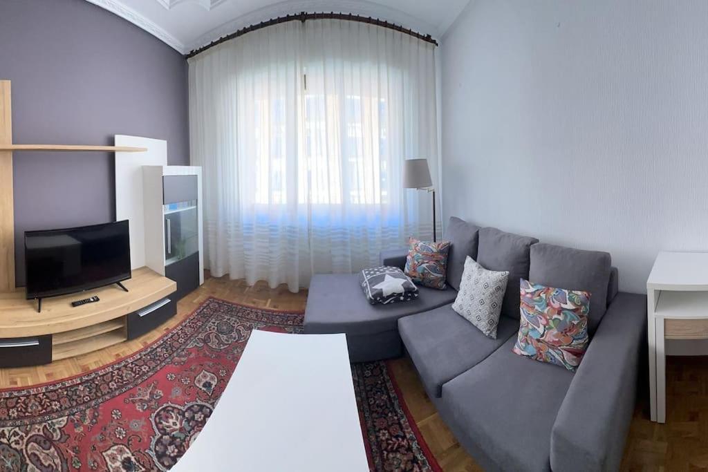 Comodo Y Centrico Apto. En Apartment *