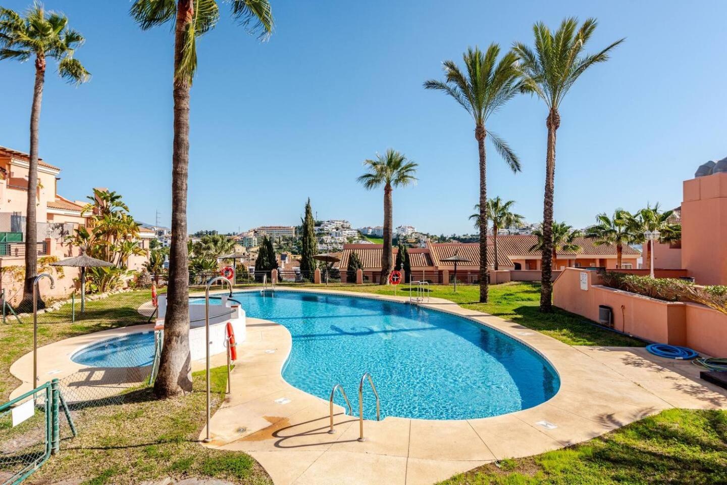 Riviera Retreat With Private Rooftop And Sea Views *