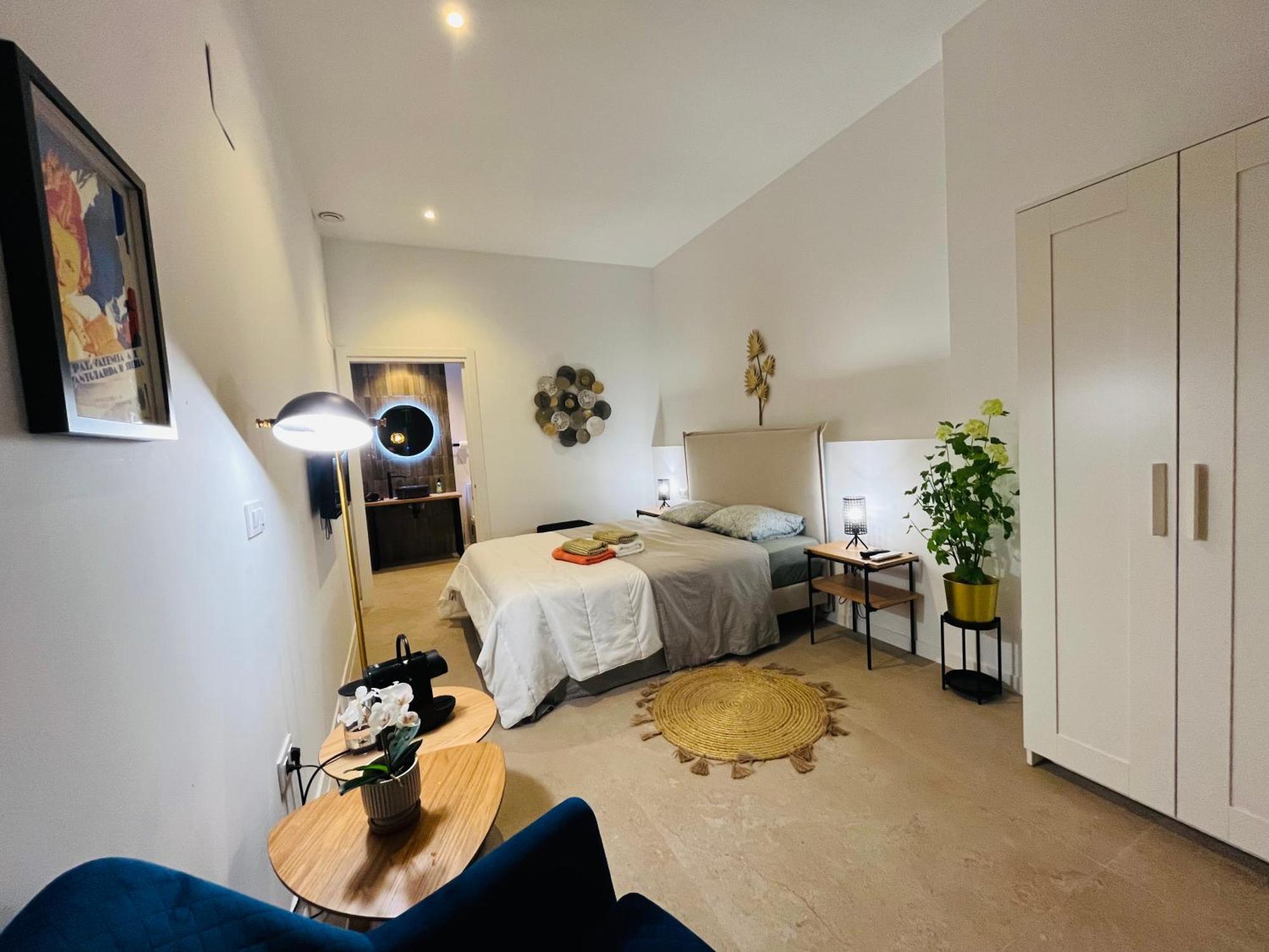 Apartment Con Entrada Independiente A Pocos Pasos De La Ciudad De Artes Y Ciencias Y El Oceanografic A Solo 1 Minuto Caminando Del Jardin Del Turia Valencia