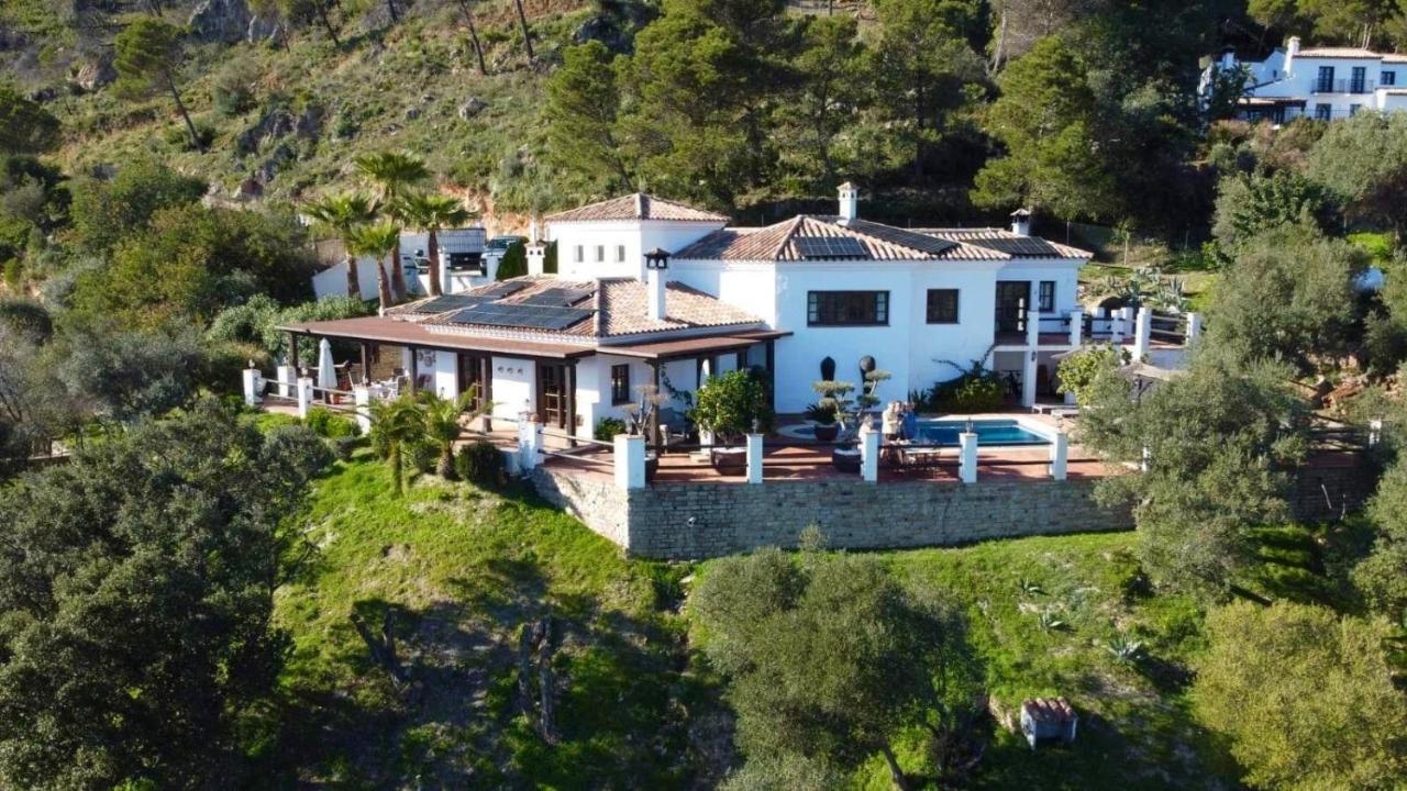 Private With Pool And Amazing Views Villa