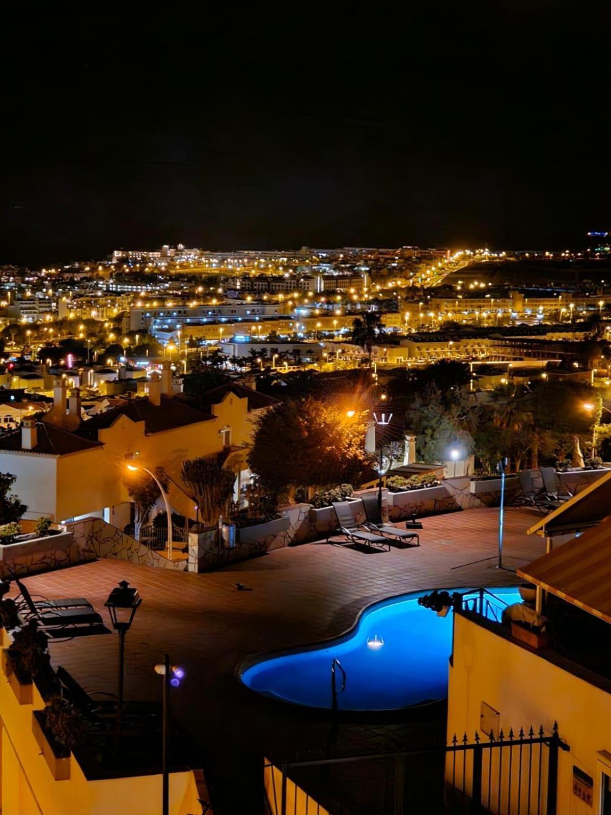 Appartamento Topfloor Corner Panoramics Views & Pools