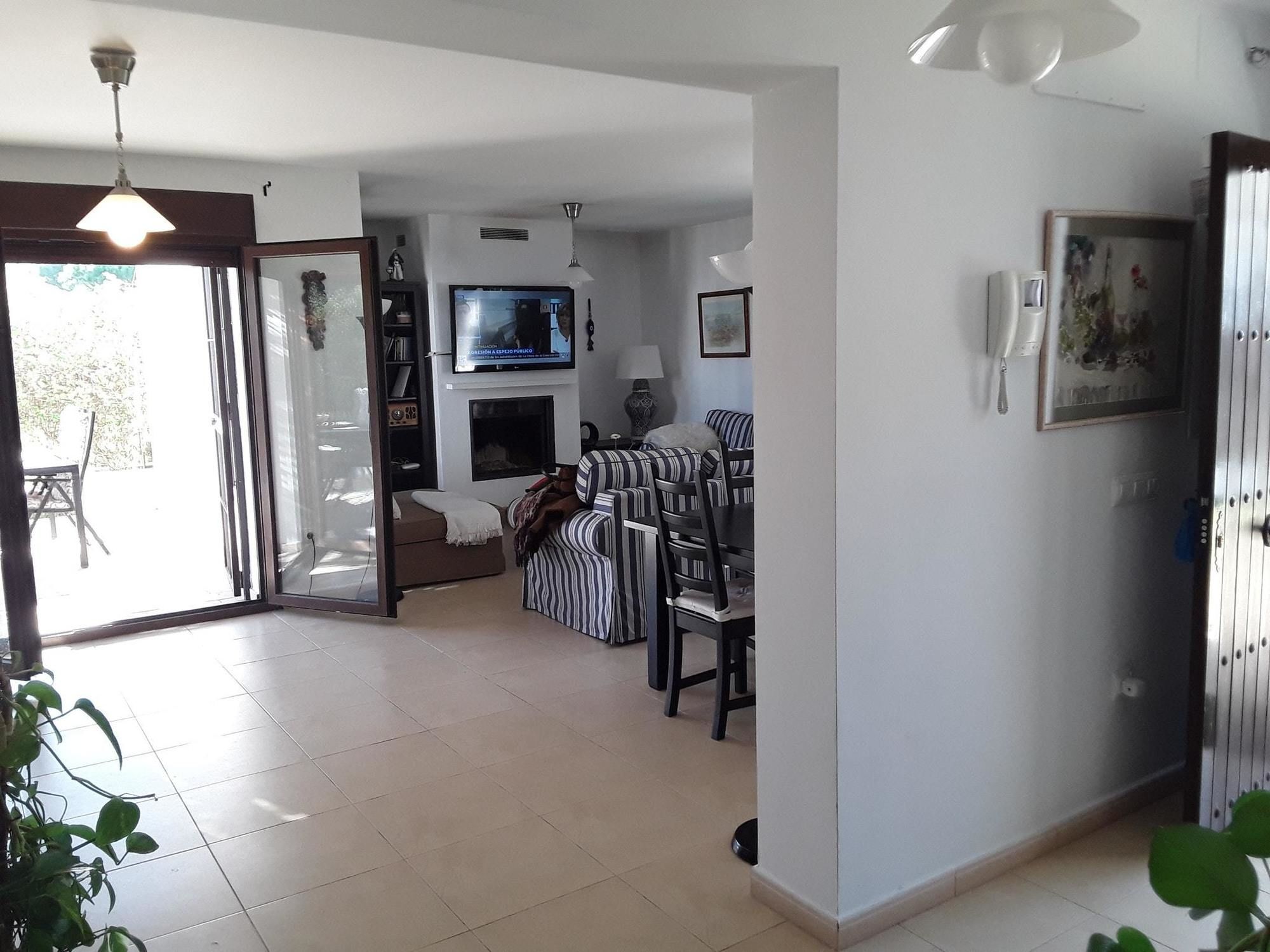 With 4 Bedrooms In Roche, With Pool Access, Furnished Garden And Вилла Кониль-де-ла-Фронтера