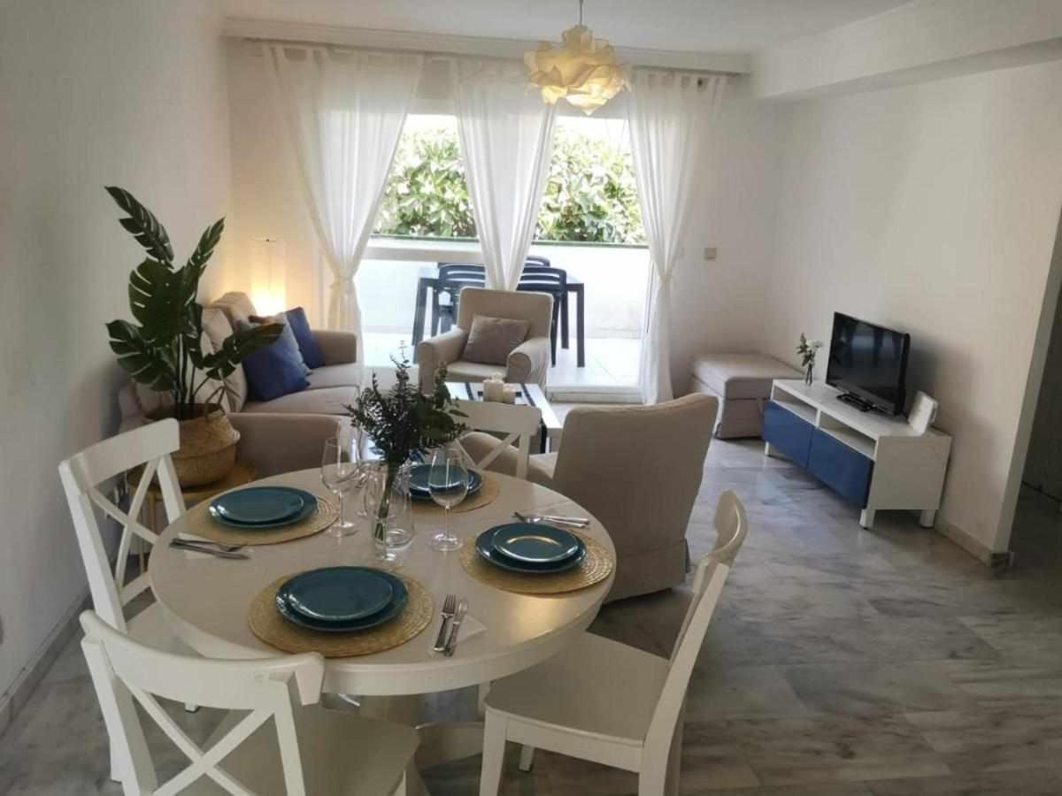 Duplex In Lunamar Complex Hébergement de vacances Marbellac